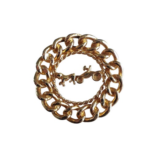 Carriage brooch