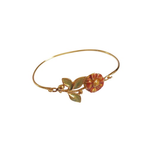 Bangle bracelet in gold metal
