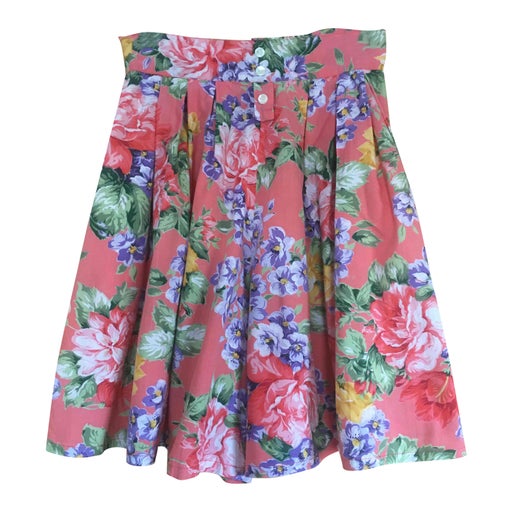 Short ample à fleurs