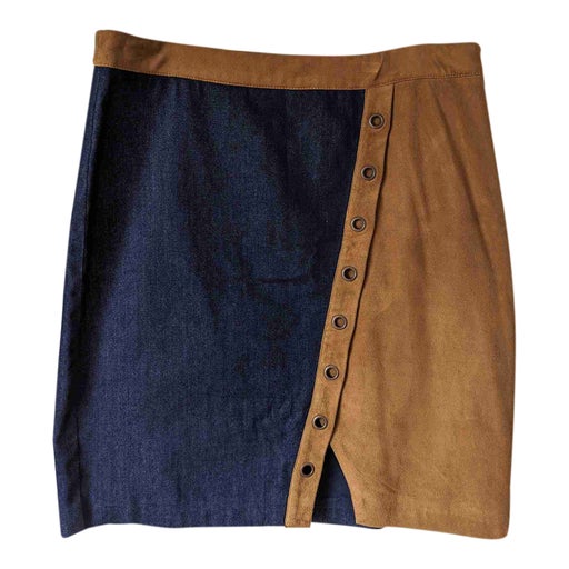Bi-material skirt
