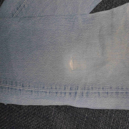 Jean Levi's 501 W27L34