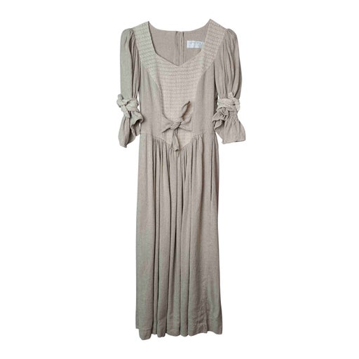 Robe autrichienne beige