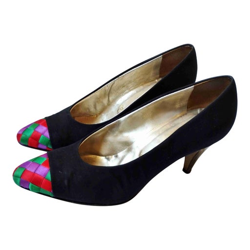 Escarpins en cuir et satin