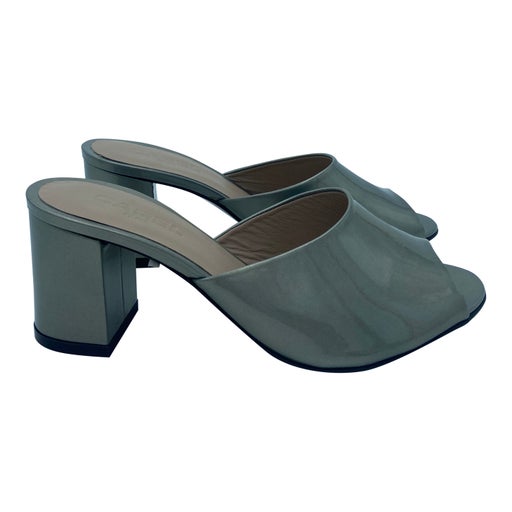 Carel mules
