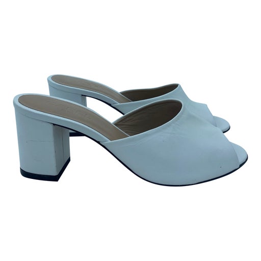 Carel mules