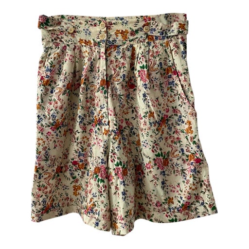Short à fleurs