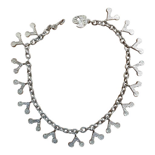 Collier en métal doré