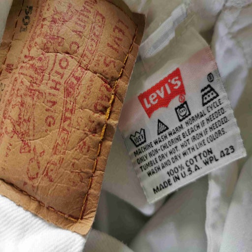 Jean Levi's 501 W27L32