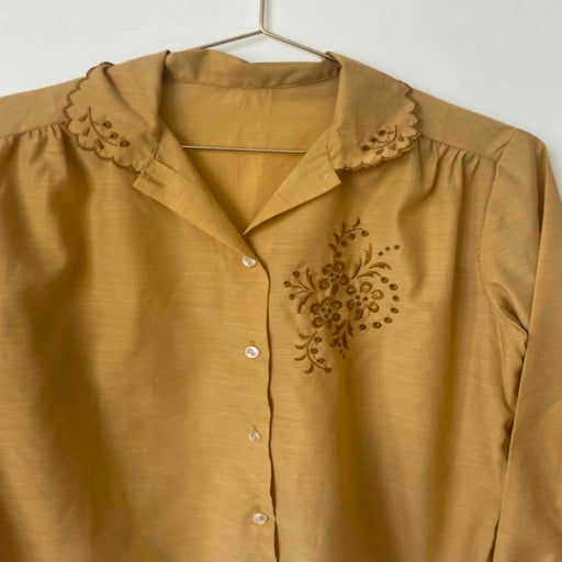 Chemise brodée