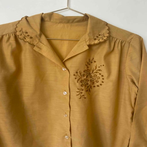 Chemise brodée