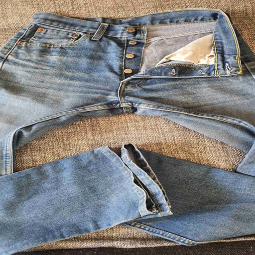 Jean Levi's 501 W27L34