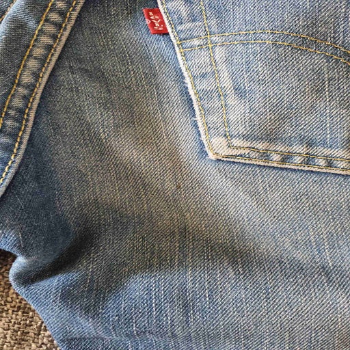 Jean Levi's 501 W27L34