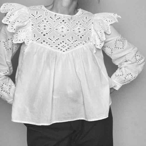 Blouse brodée