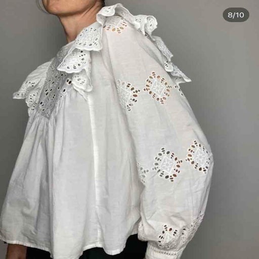 Blouse brodée