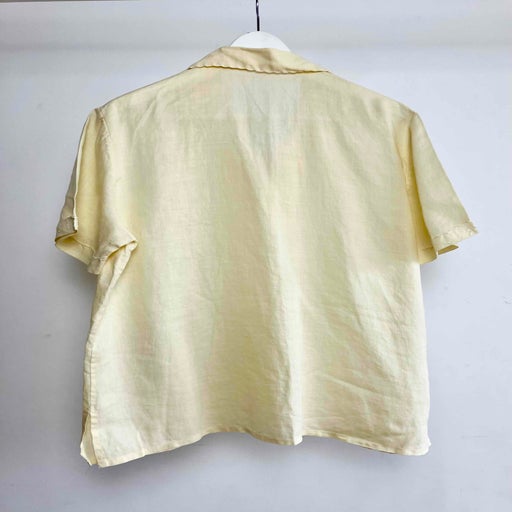 Blouse en lin jaune pastel