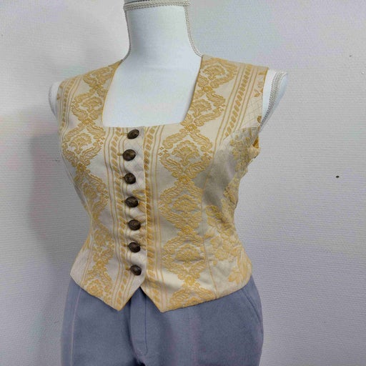 Embroidered top