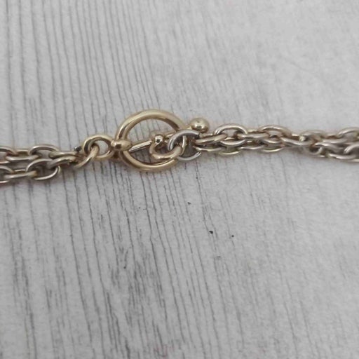 Collier en métal doré