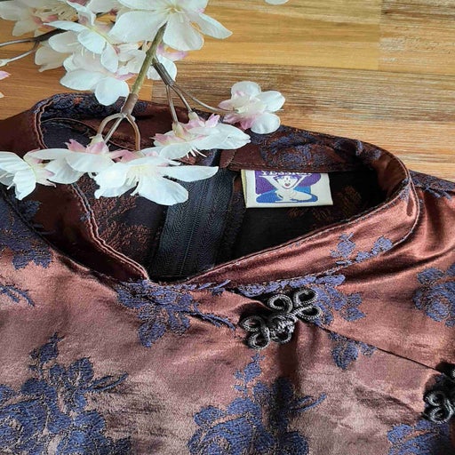 Robe asiatique satinée
