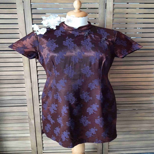 Robe asiatique satinée
