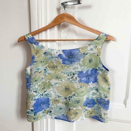 Floral top