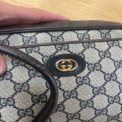 Gucci shoulder bag