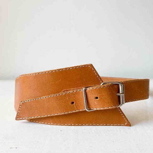 Ceinture asymétrique en cuir