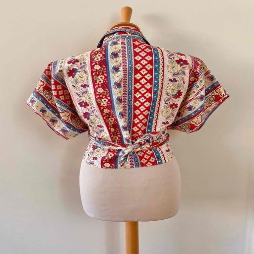 Blouse provençale à nouer