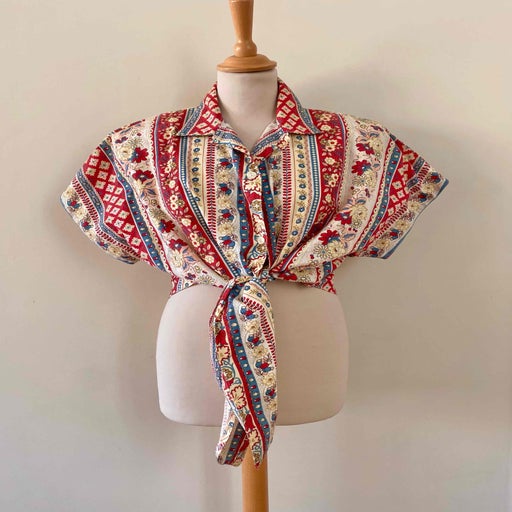 Blouse provençale à nouer