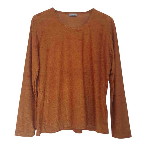 Long-sleeved t-shirt