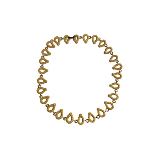 Collier en métal doré