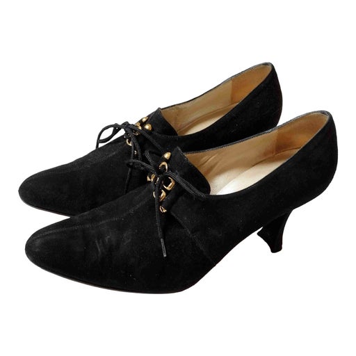 Lace-up pumps