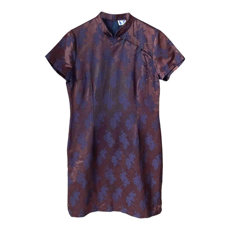 Robe asiatique satinée