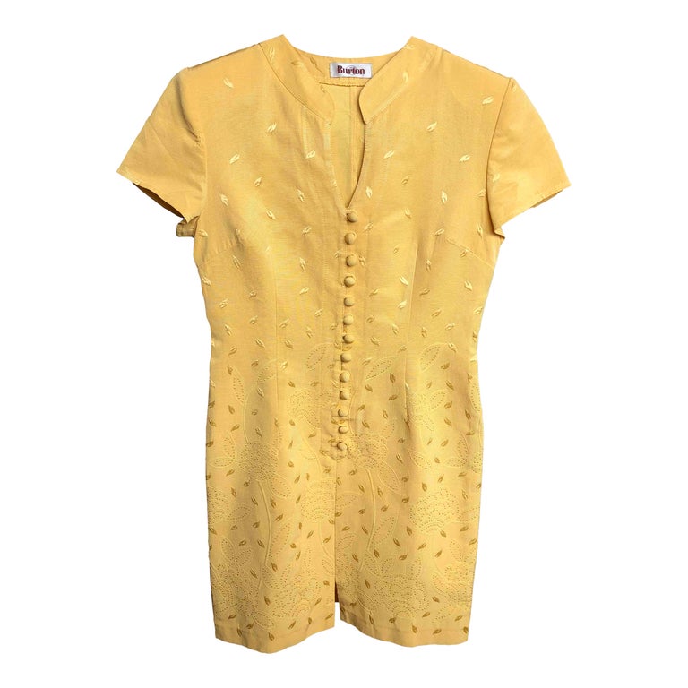 Robe asiatique brodée