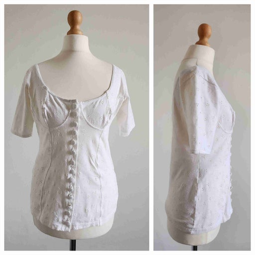 Buttoned cotton top