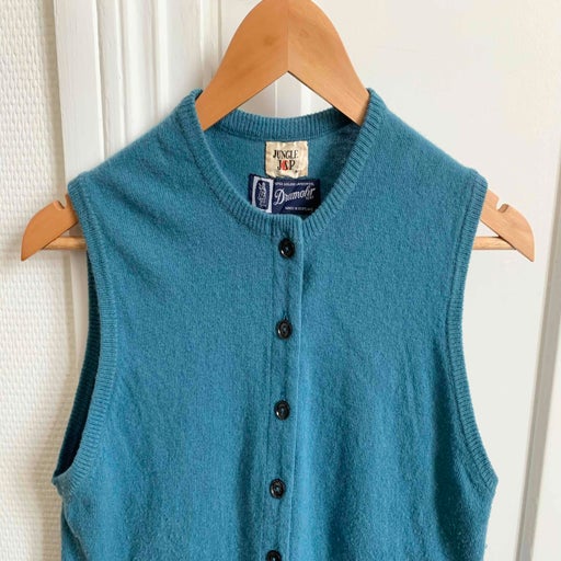 Sleeveless vest c