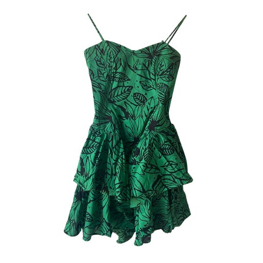 Robe courte à volants