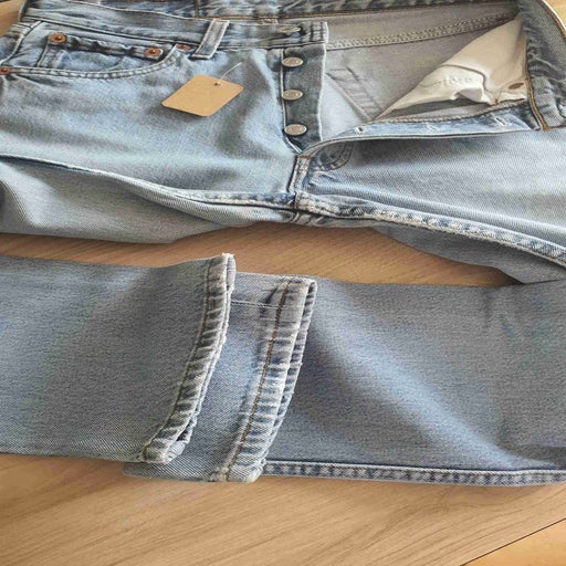 Jean Levi's 501 W28L28