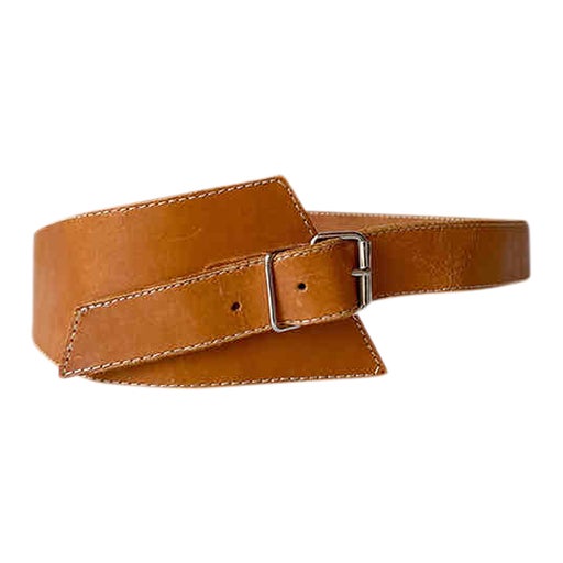 Asymmetrical leather belt
