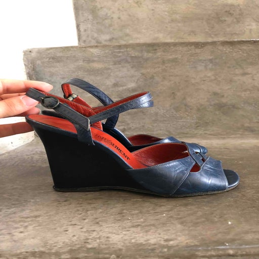 Yves Saint Laurent pumps