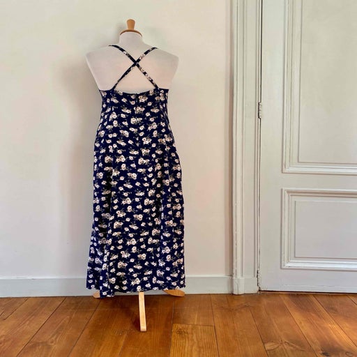 Robe dos nu à fleurs