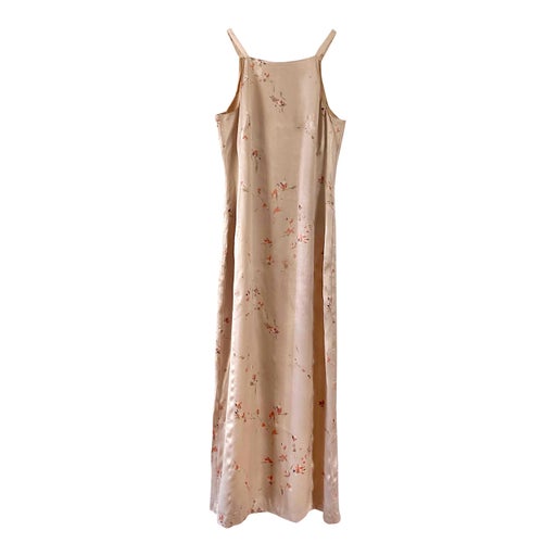 Robe à fleurs en satin 
