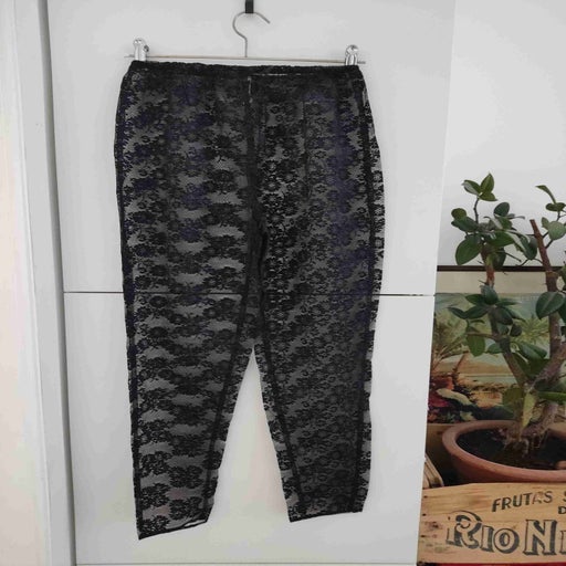 Pantalon en dentelle