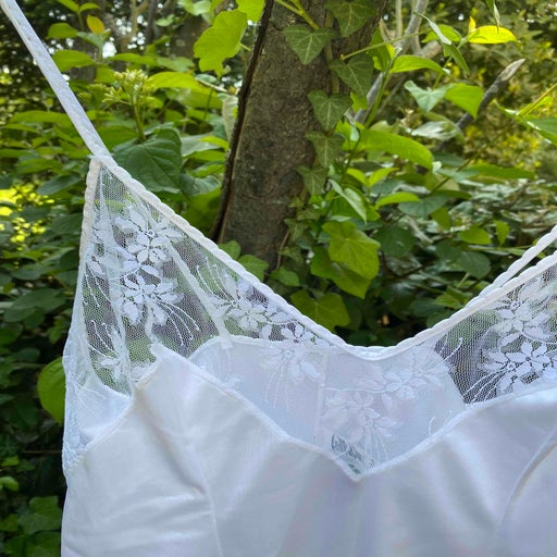 Body en dentelle et satin