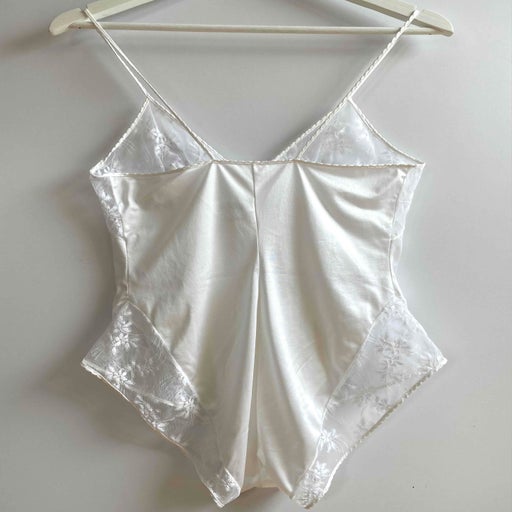 Body en dentelle et satin
