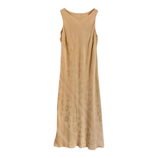 Robe damassée à fleurs