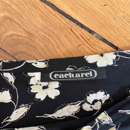 Jupe Cacharel.
