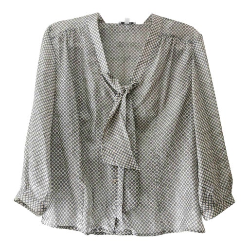 Blouse en soie.