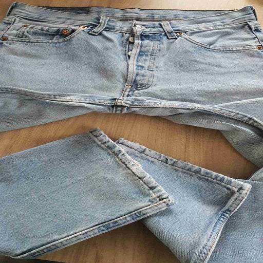 Jean Levi's 501 W28L30
