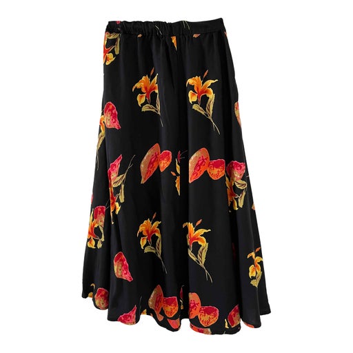 Flowing skirt