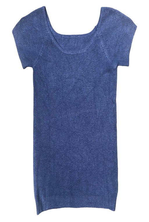 Short-sleeved sweater top, blue color. Simple
